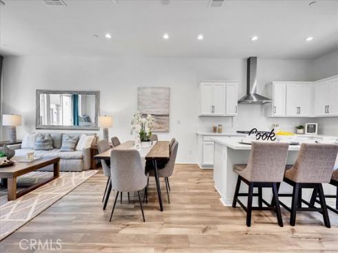 168  Sawbuck  , Irvine, CA