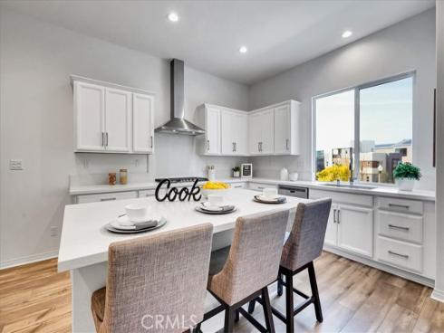 168  Sawbuck  , Irvine, CA