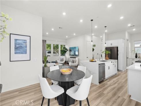 120  Frame  , Irvine, CA