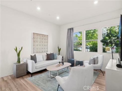 120  Frame  , Irvine, CA