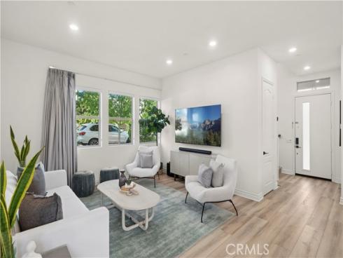 120  Frame  , Irvine, CA