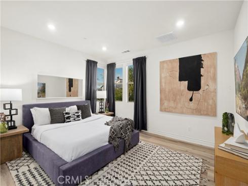 120  Frame  , Irvine, CA