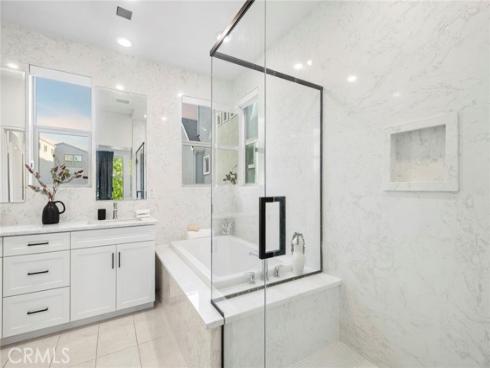 120  Frame  , Irvine, CA