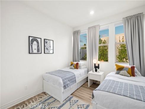 120  Frame  , Irvine, CA