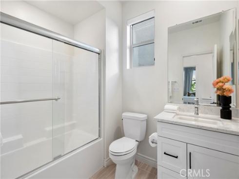 120  Frame  , Irvine, CA