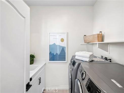 120  Frame  , Irvine, CA