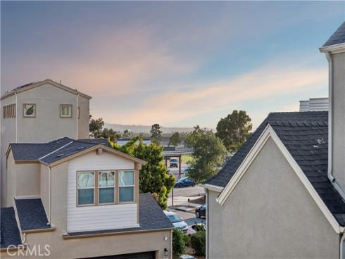 120  Frame  , Irvine, CA