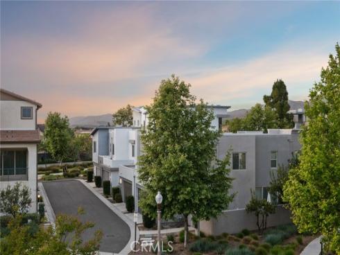 120  Frame  , Irvine, CA