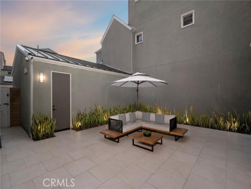 120  Frame  , Irvine, CA