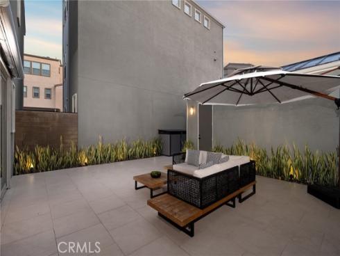 120  Frame  , Irvine, CA