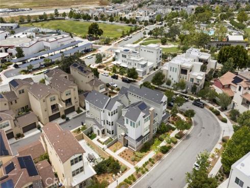 120  Frame  , Irvine, CA