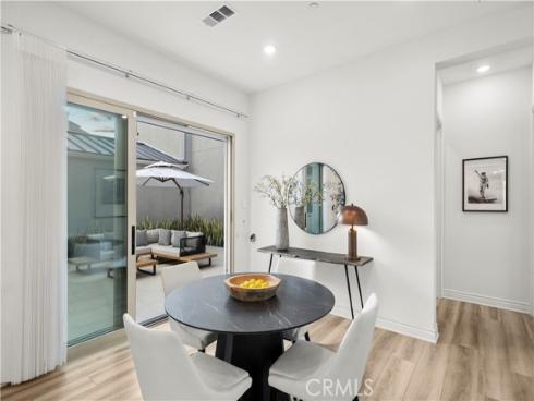 120  Frame  , Irvine, CA