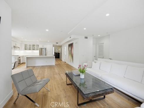 587  Rockefeller  , Irvine, CA