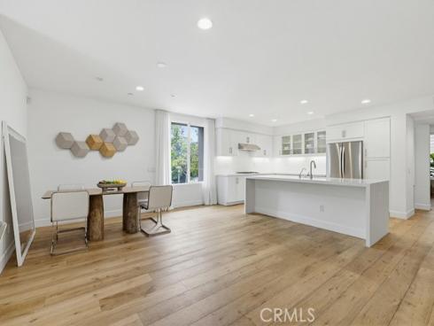 587  Rockefeller  , Irvine, CA