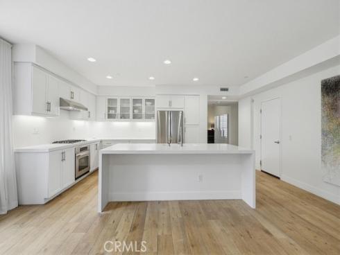 587  Rockefeller  , Irvine, CA