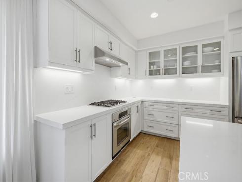 587  Rockefeller  , Irvine, CA