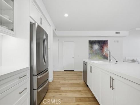 587  Rockefeller  , Irvine, CA