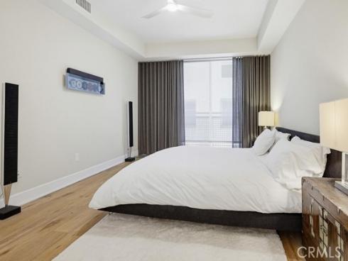 587  Rockefeller  , Irvine, CA