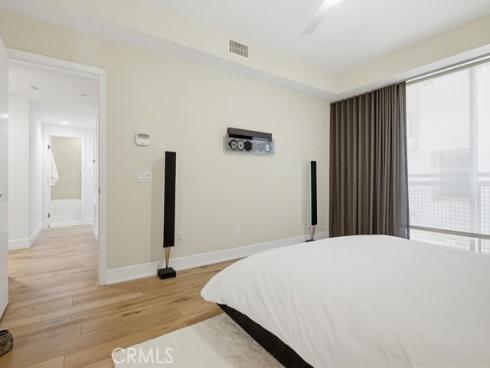 587  Rockefeller  , Irvine, CA