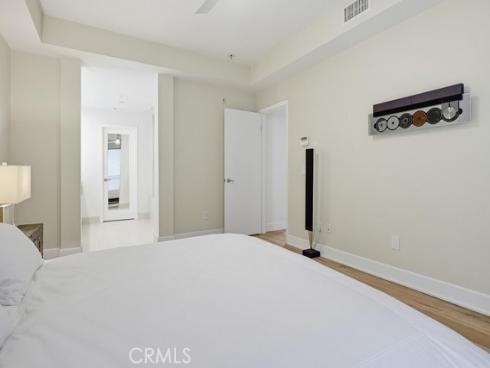 587  Rockefeller  , Irvine, CA