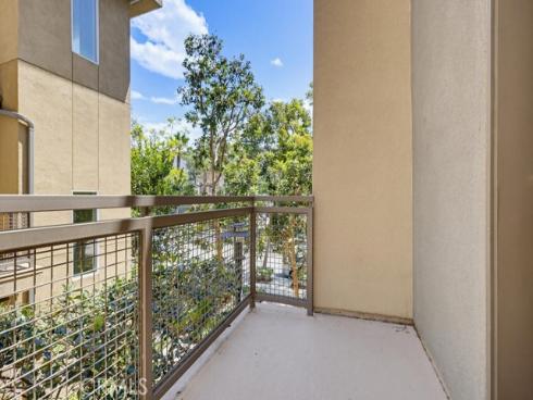 587  Rockefeller  , Irvine, CA