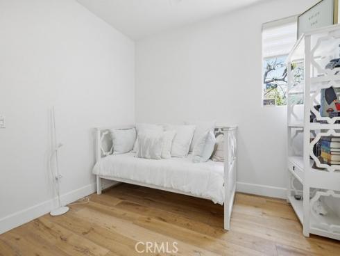 587  Rockefeller  , Irvine, CA