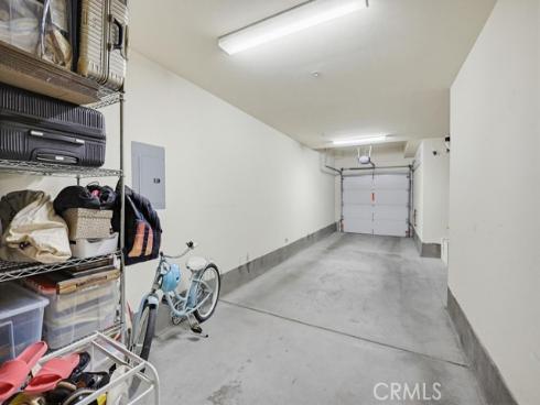 587  Rockefeller  , Irvine, CA