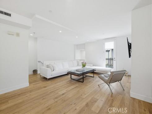 587  Rockefeller  , Irvine, CA