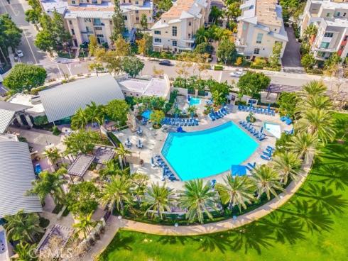 587  Rockefeller  , Irvine, CA