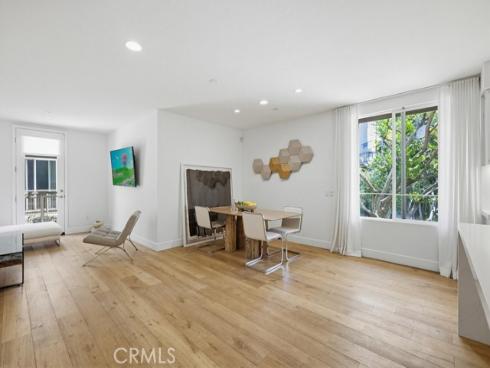 587  Rockefeller  , Irvine, CA