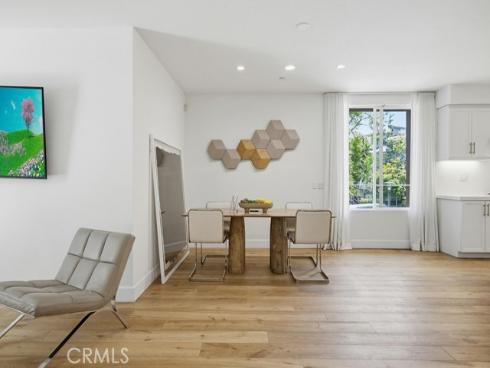 587  Rockefeller  , Irvine, CA