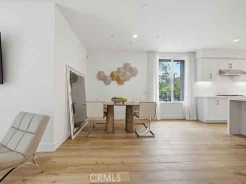 587  Rockefeller  , Irvine, CA