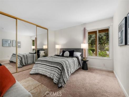 324  Tangelo  325 , Irvine, CA