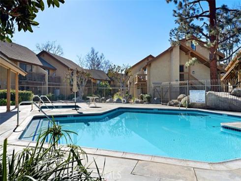 324  Tangelo  325 , Irvine, CA