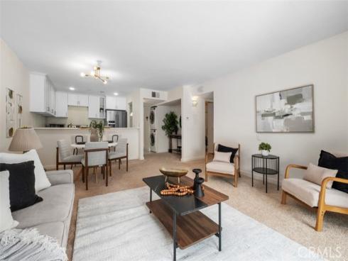 324  Tangelo  325 , Irvine, CA