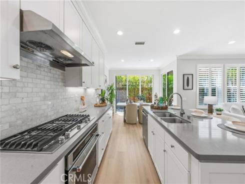 192  Crescent Moon  , Irvine, CA