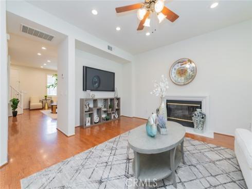 25  Washington  , Irvine, CA