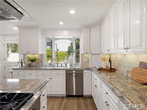 9  Chattanooga  , Irvine, CA