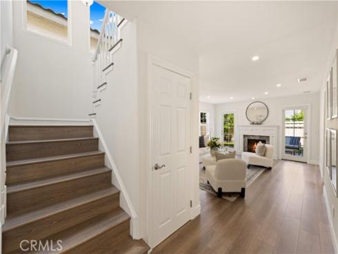 9  Chattanooga  , Irvine, CA