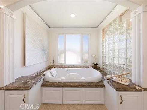 9  Chattanooga  , Irvine, CA