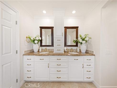 9  Chattanooga  , Irvine, CA