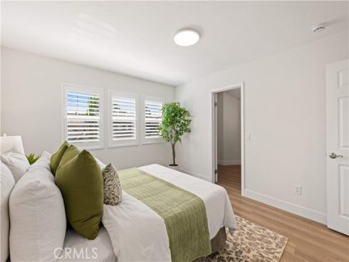 9  Chattanooga  , Irvine, CA