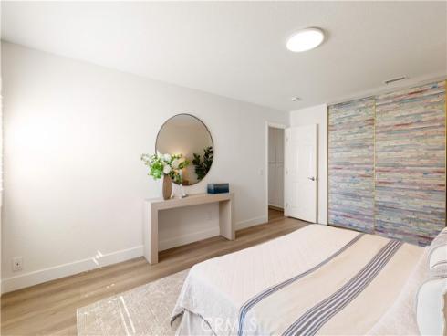 9  Chattanooga  , Irvine, CA