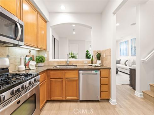 76  Trailing Vine  , Irvine, CA