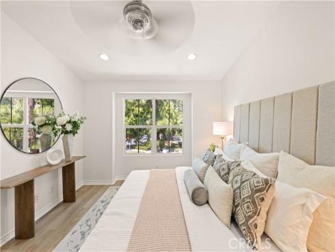 76  Trailing Vine  , Irvine, CA