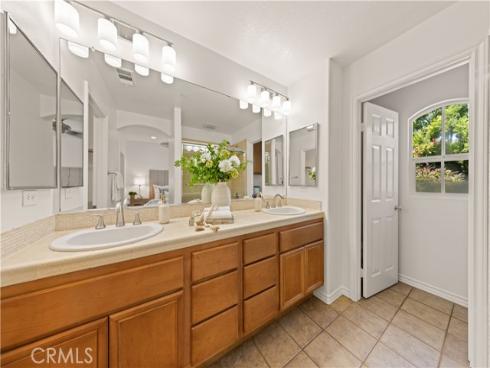 76  Trailing Vine  , Irvine, CA