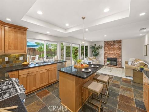 12  Mayflower  , Irvine, CA