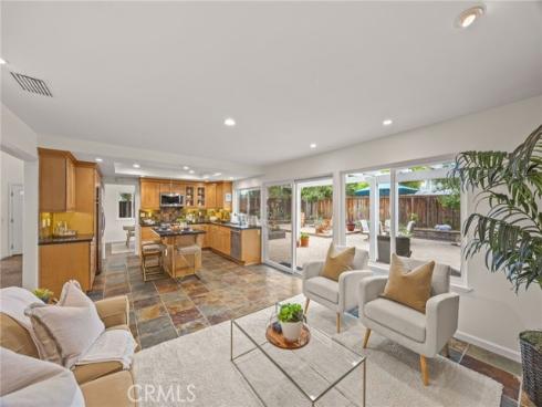 12  Mayflower  , Irvine, CA