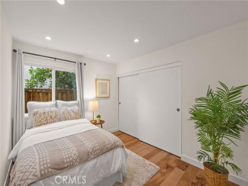 12  Mayflower  , Irvine, CA