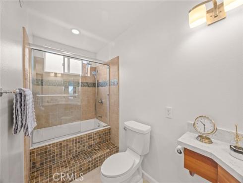 12  Mayflower  , Irvine, CA